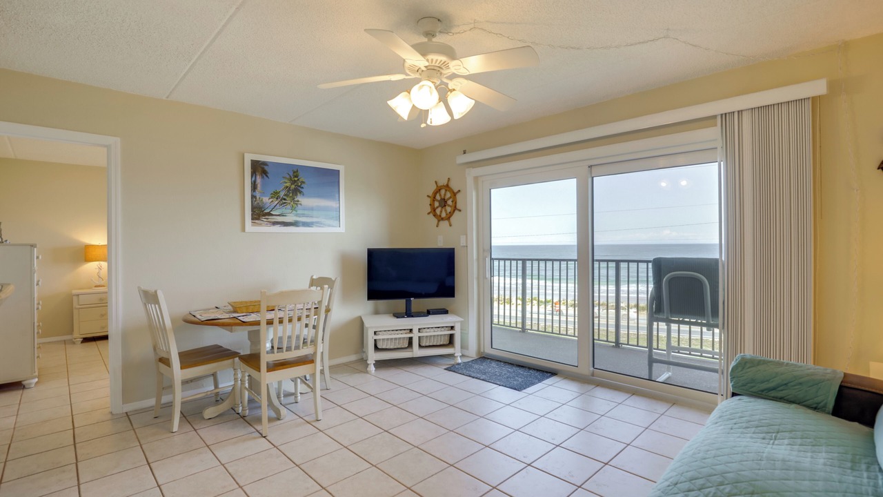 Photo of Patio Balcony in Ormond-by-the-Sea