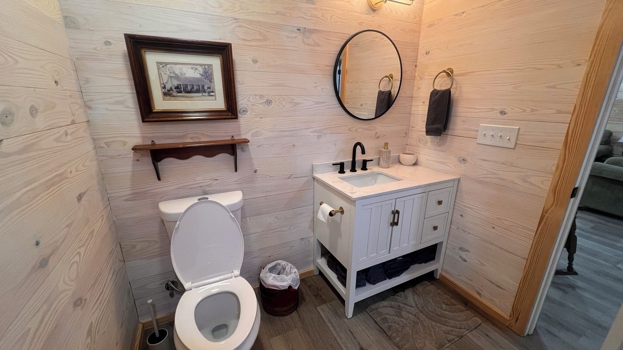 Photo of Bathroom in Ramer