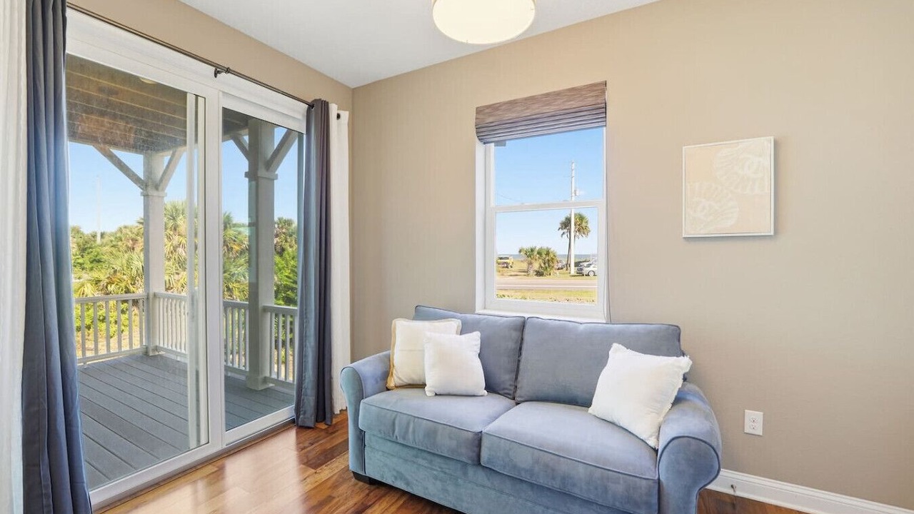 Photo of Livingroom in Painters Hill