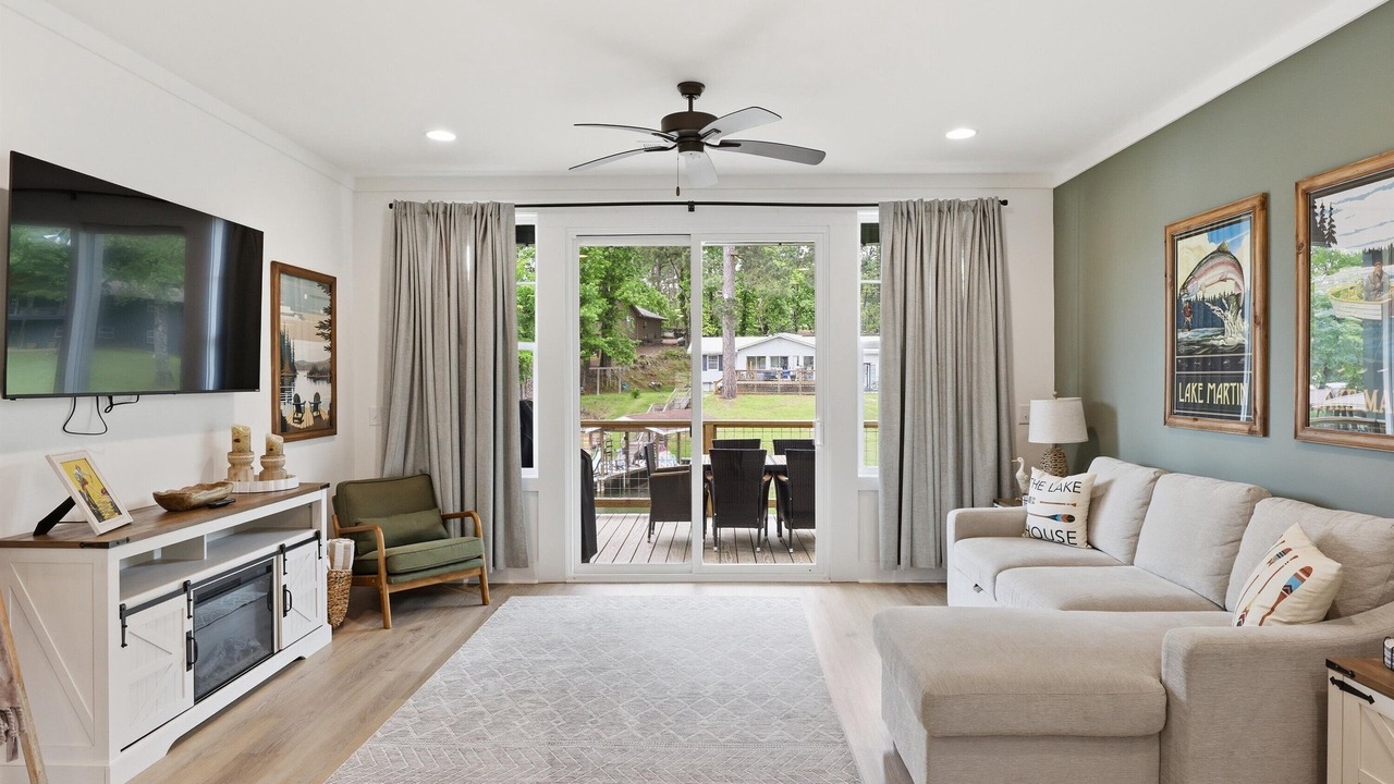 Photo of Livingroom in Jacksons' Gap