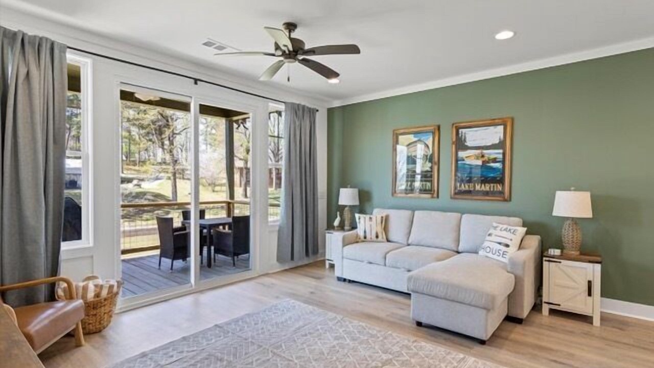 Photo of Livingroom in Jacksons' Gap