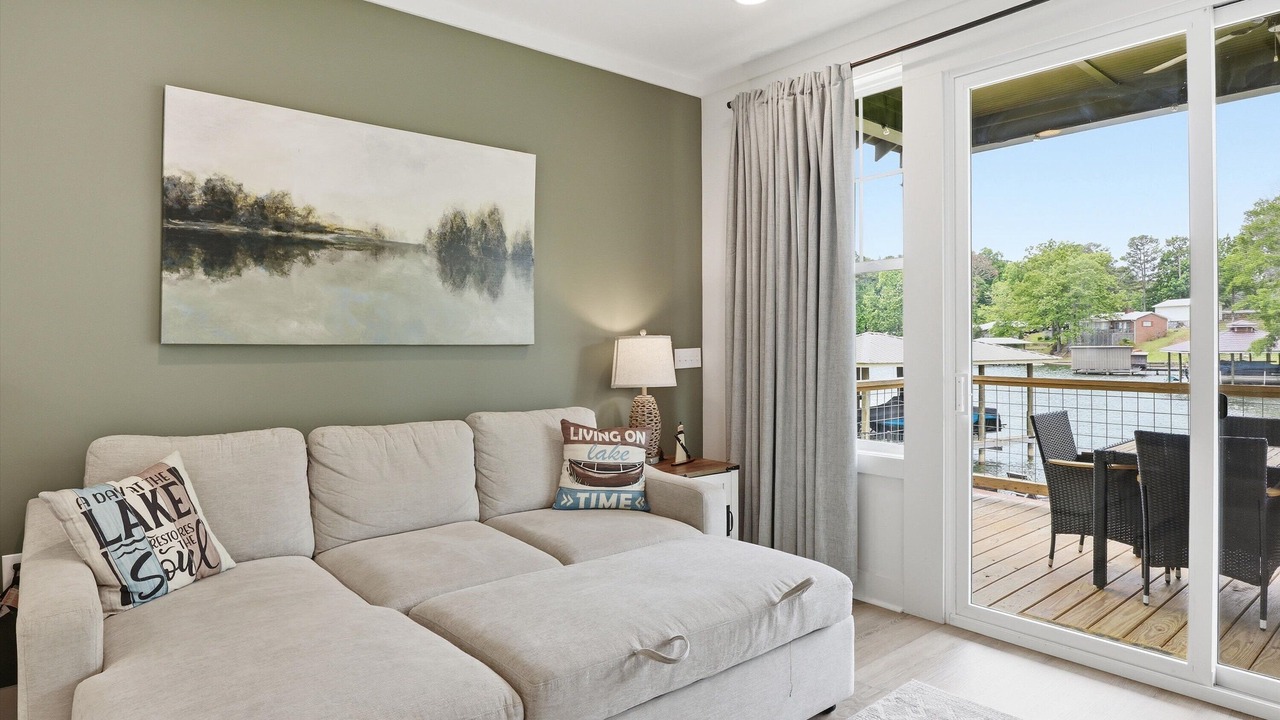 Photo of Livingroom in Jacksons' Gap