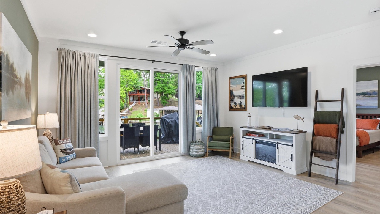 Photo of Livingroom in Jacksons' Gap