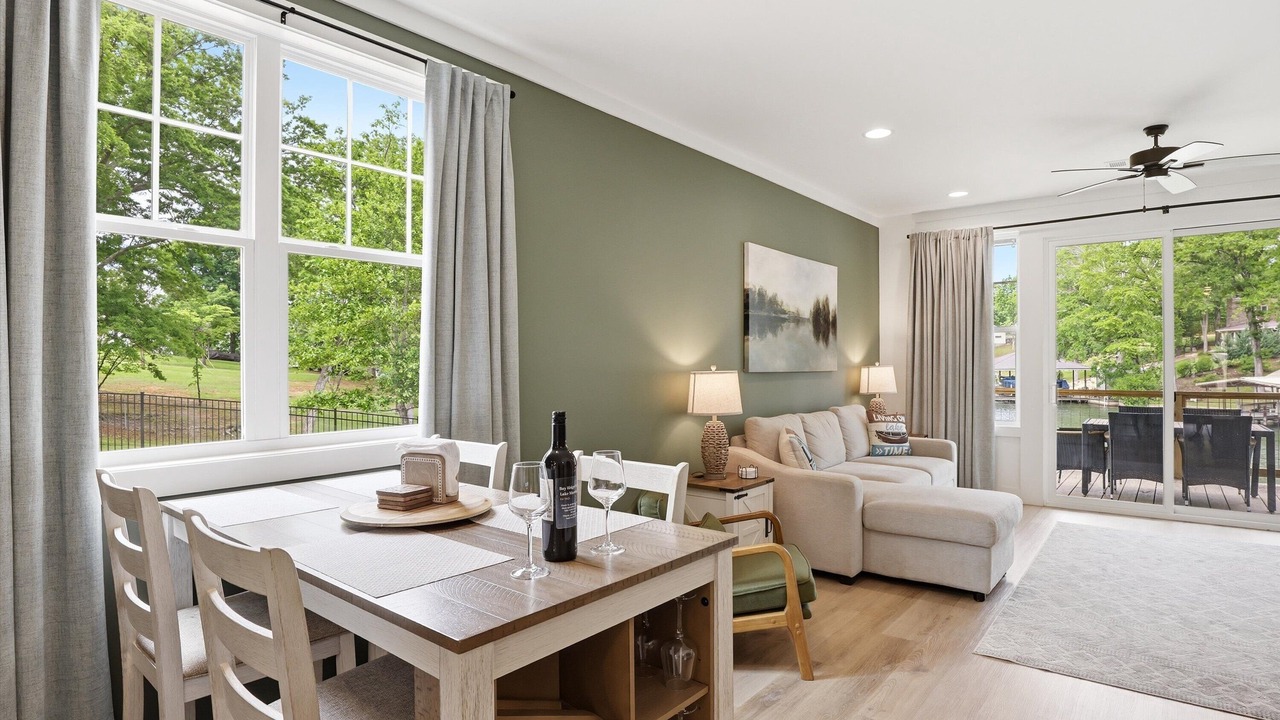 Photo of Livingroom in Jacksons' Gap