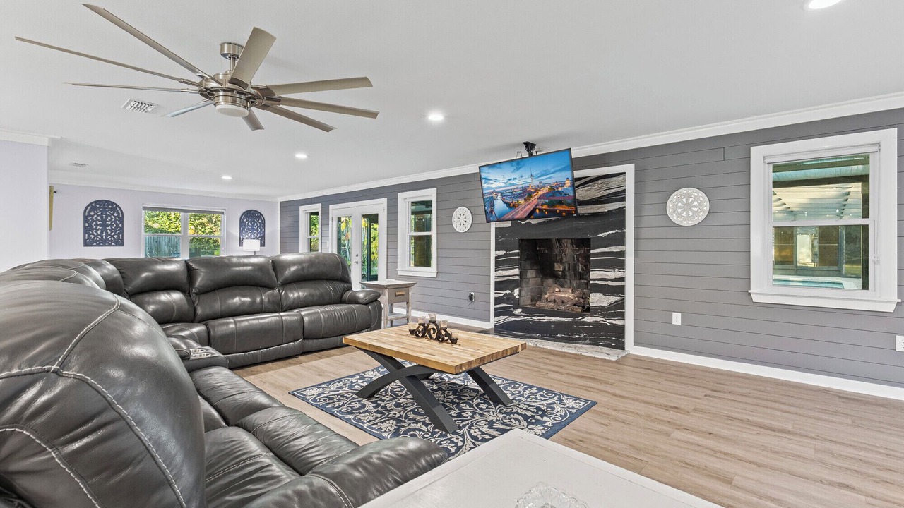 Photo of Livingroom in Jackson Heights