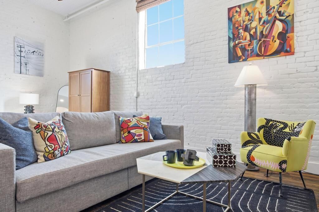 Photo of Livingroom in Downtown Jacksonville