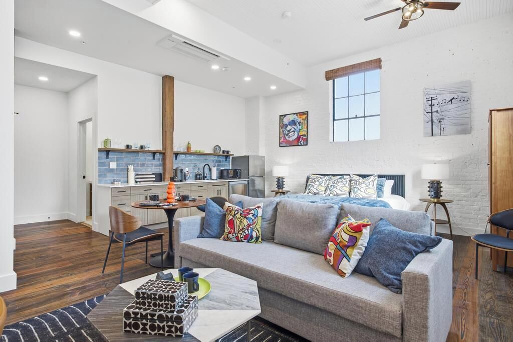 Photo of Livingroom in Downtown Jacksonville