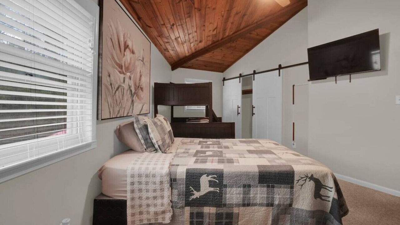 Photo of Bedroom in Wetumpka