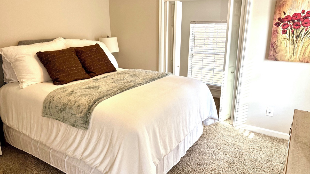 Photo of Bedroom in Alexander City