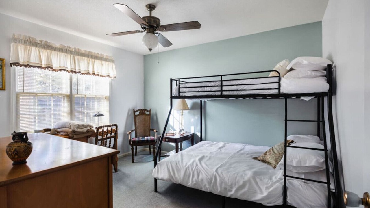 Photo of Bedroom in Northport