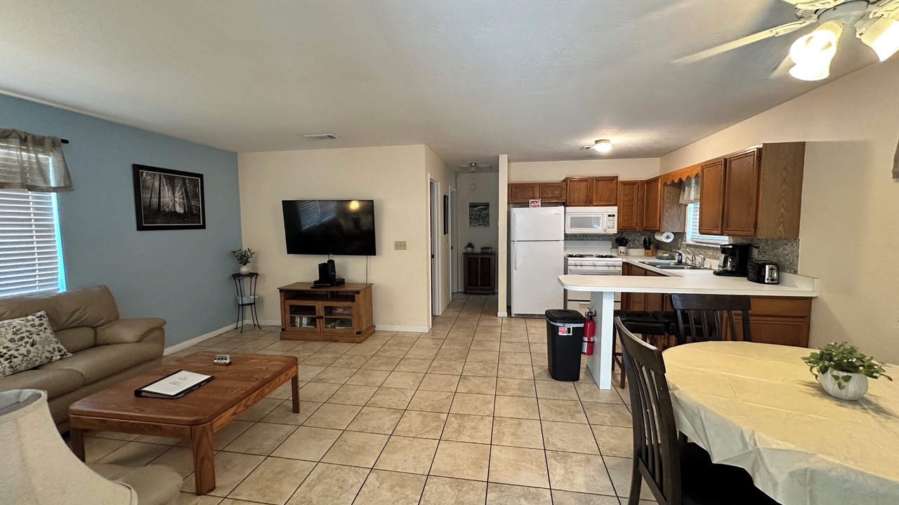 Photo of Livingroom in Salt Springs
