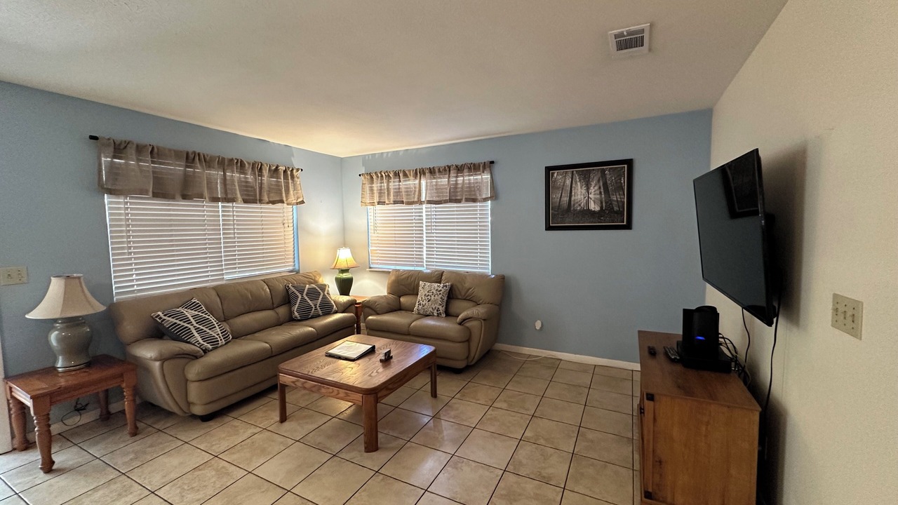 Photo of Livingroom in Salt Springs