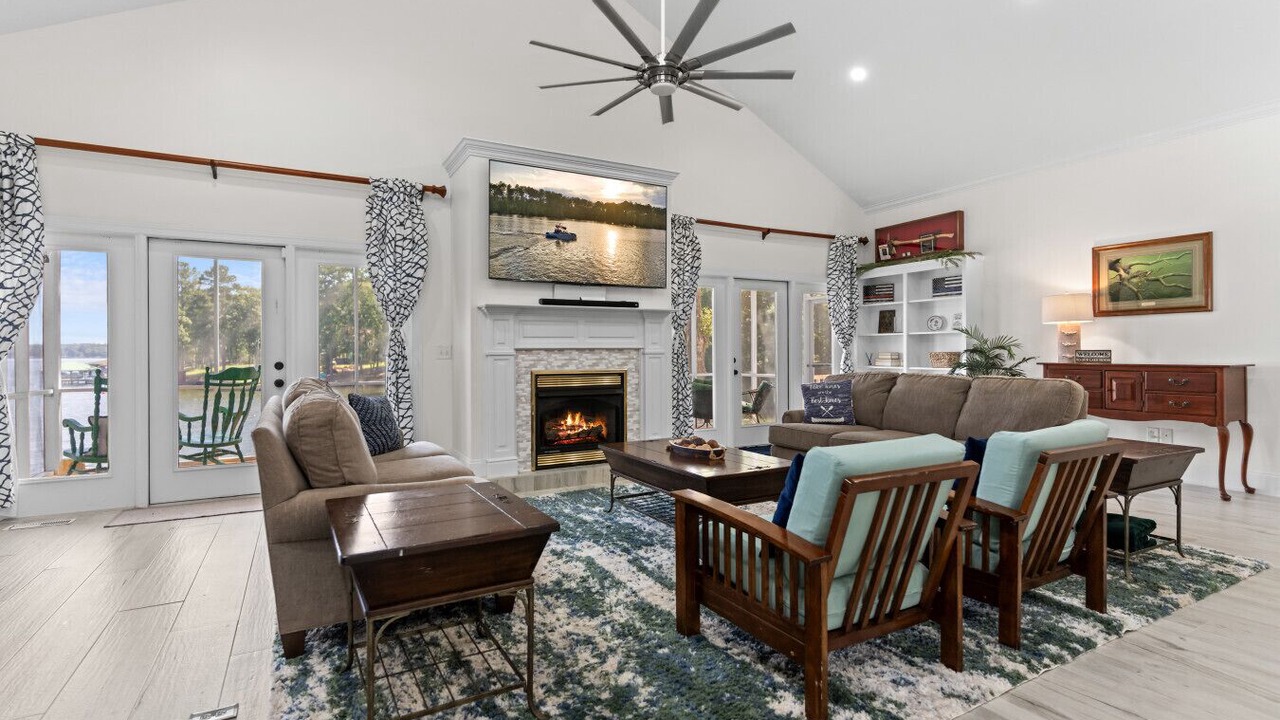 Photo of Livingroom in Eatonton