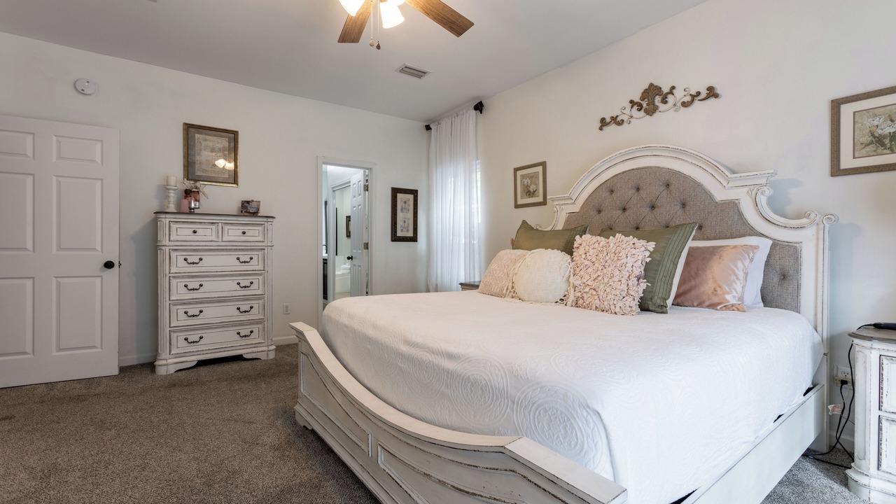 Photo of Bedroom in Foley