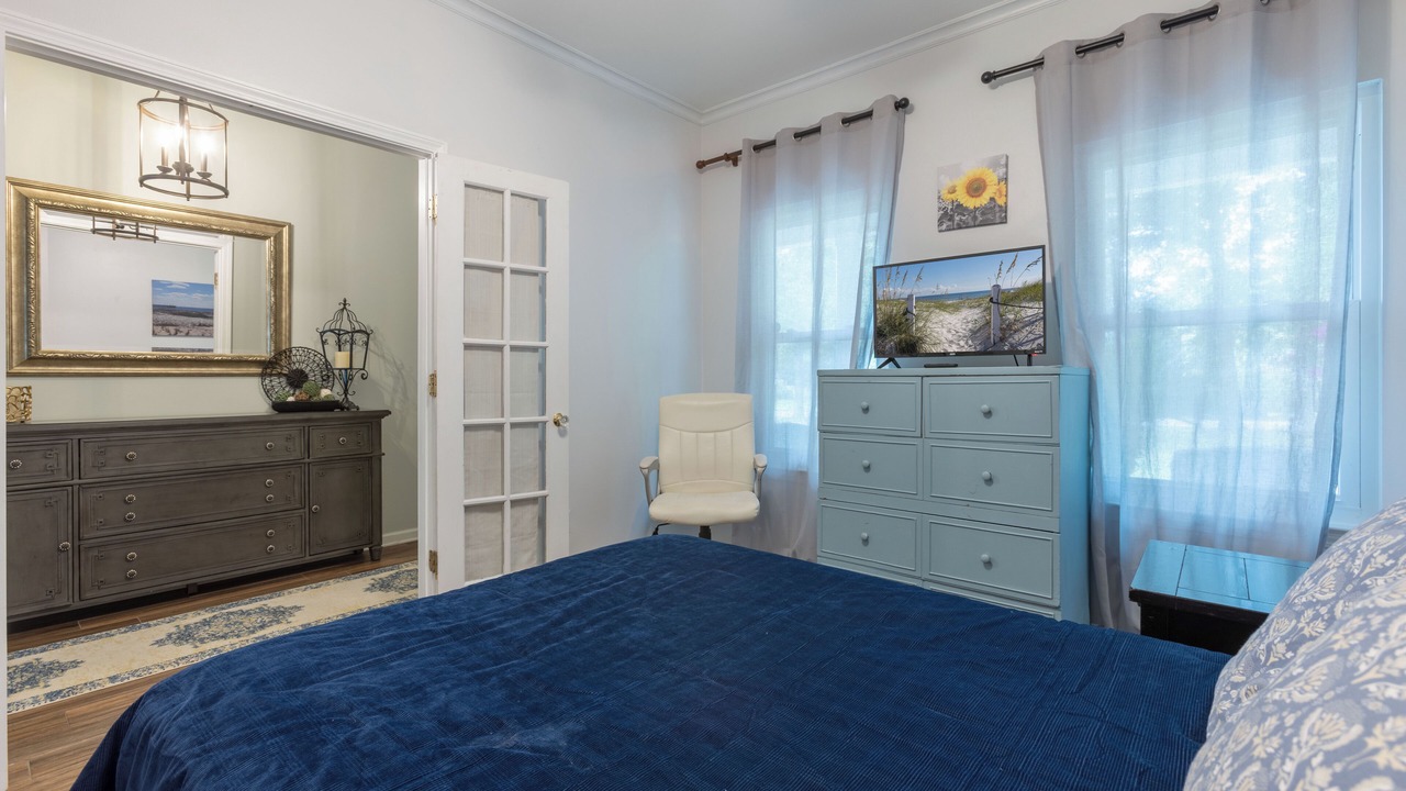 Photo of Bedroom in Foley
