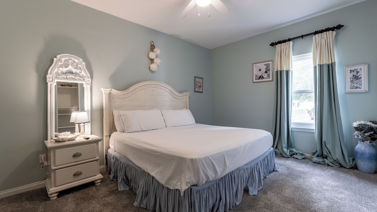 Photo of Bedroom in Foley