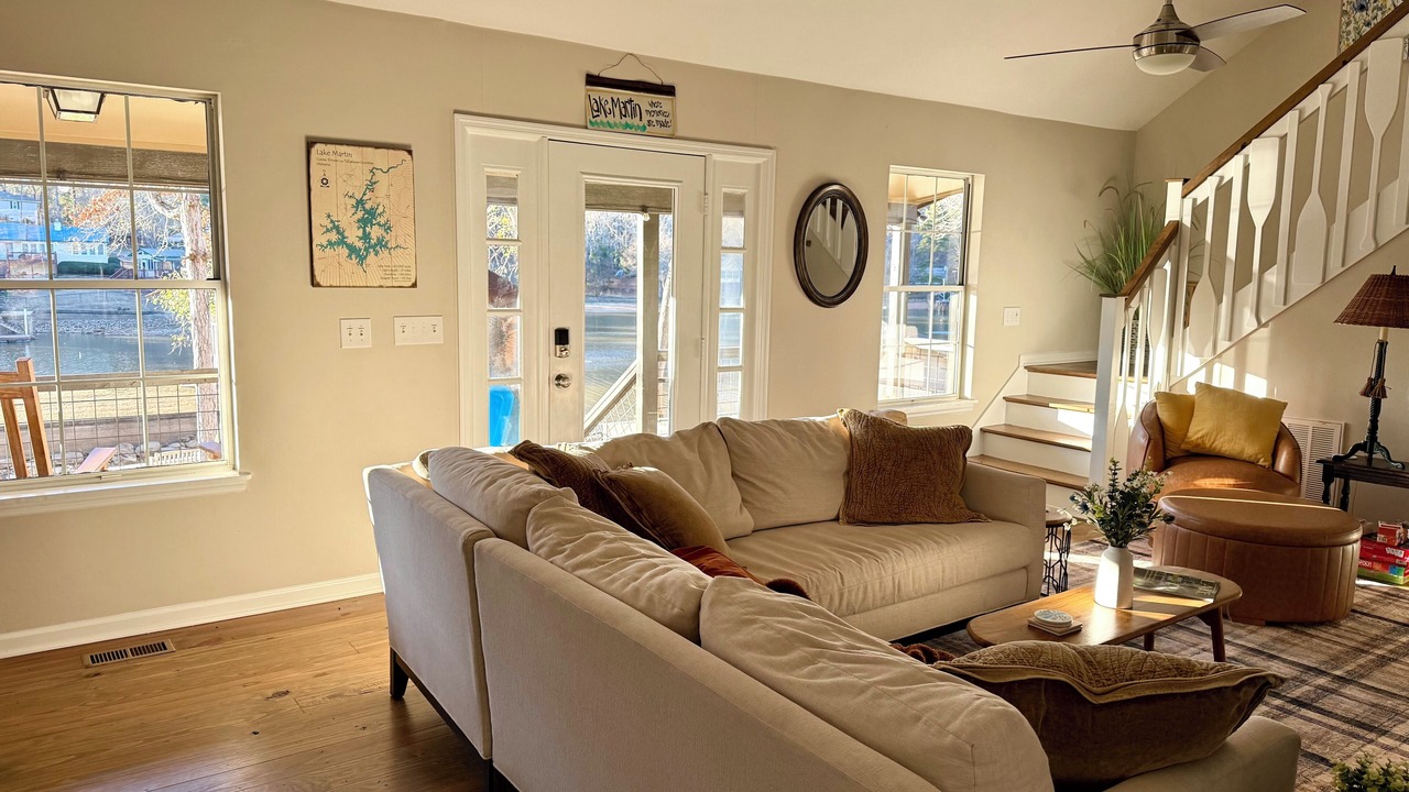 Photo of Livingroom in Alexander City