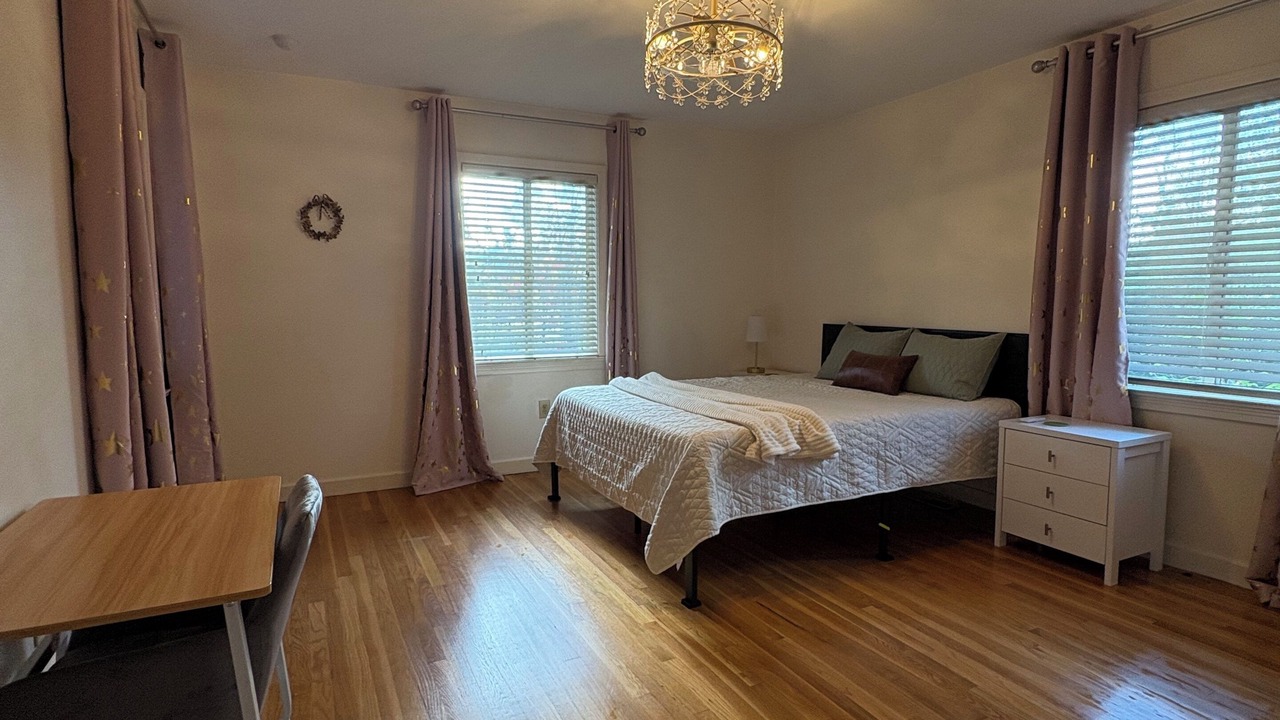Photo of Bedroom in Greater Belhaven