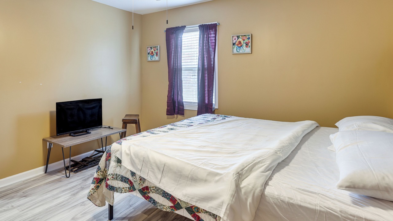 Photo of Bedroom in Boligee
