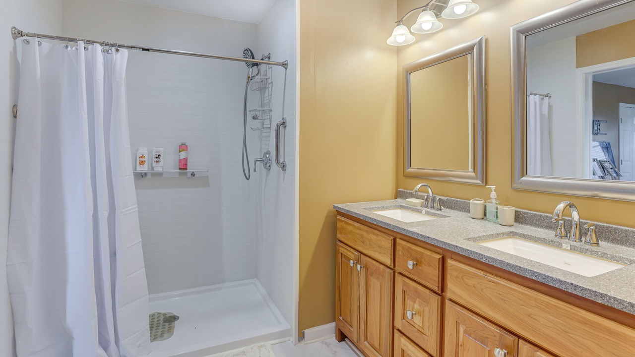 Photo of Bathroom in Boligee