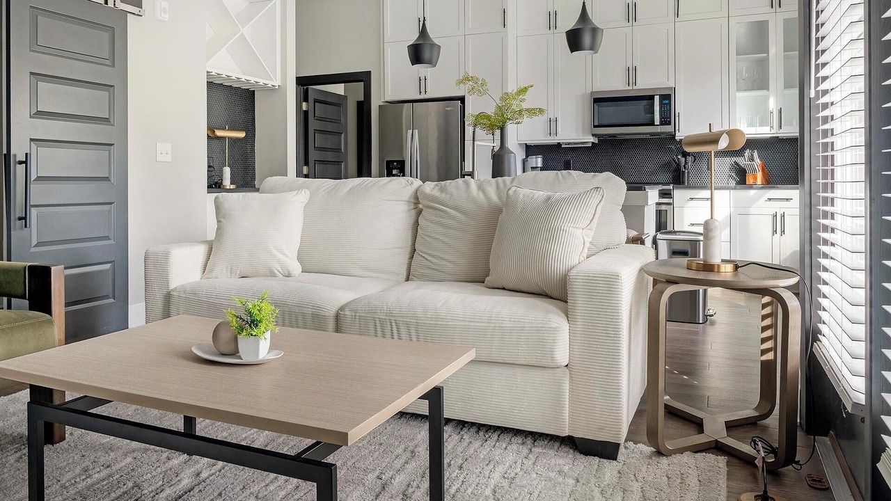 Photo of Livingroom in North Decatur