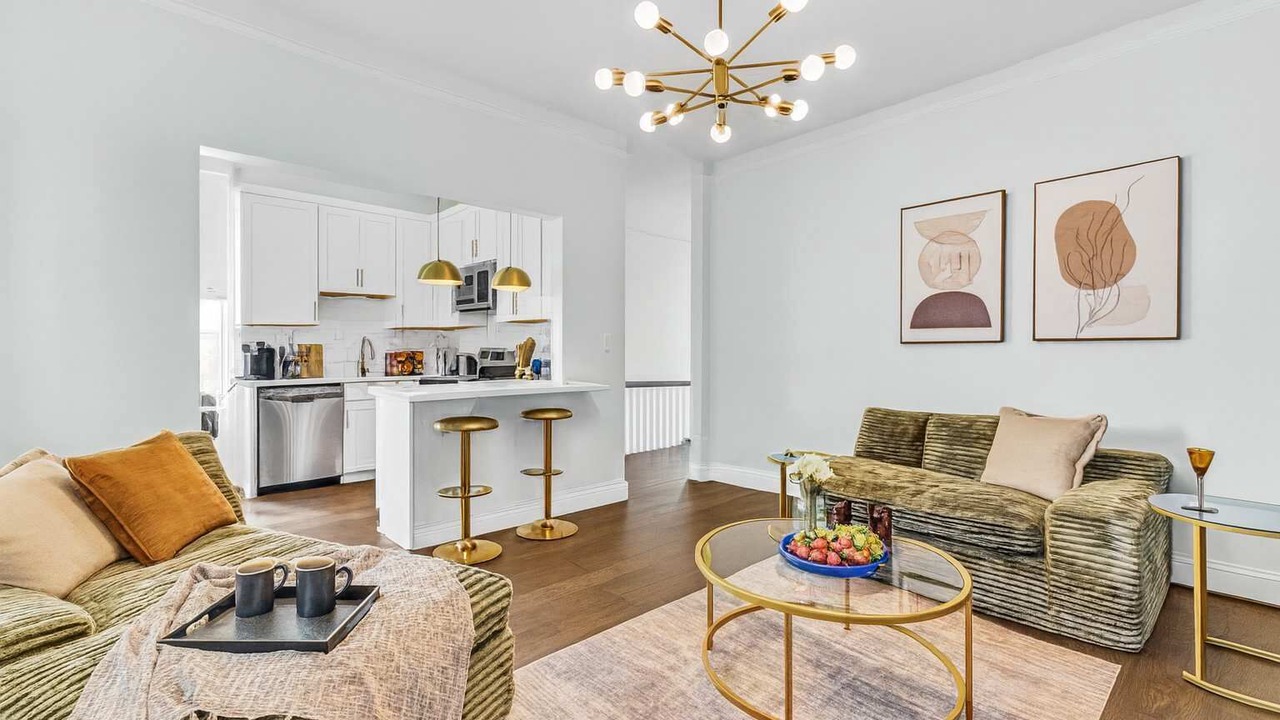 Photo of Livingroom in Historic Downtown Savannah