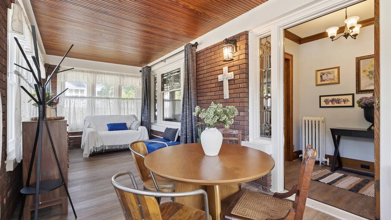 Photo of Livingroom in John Ball Park