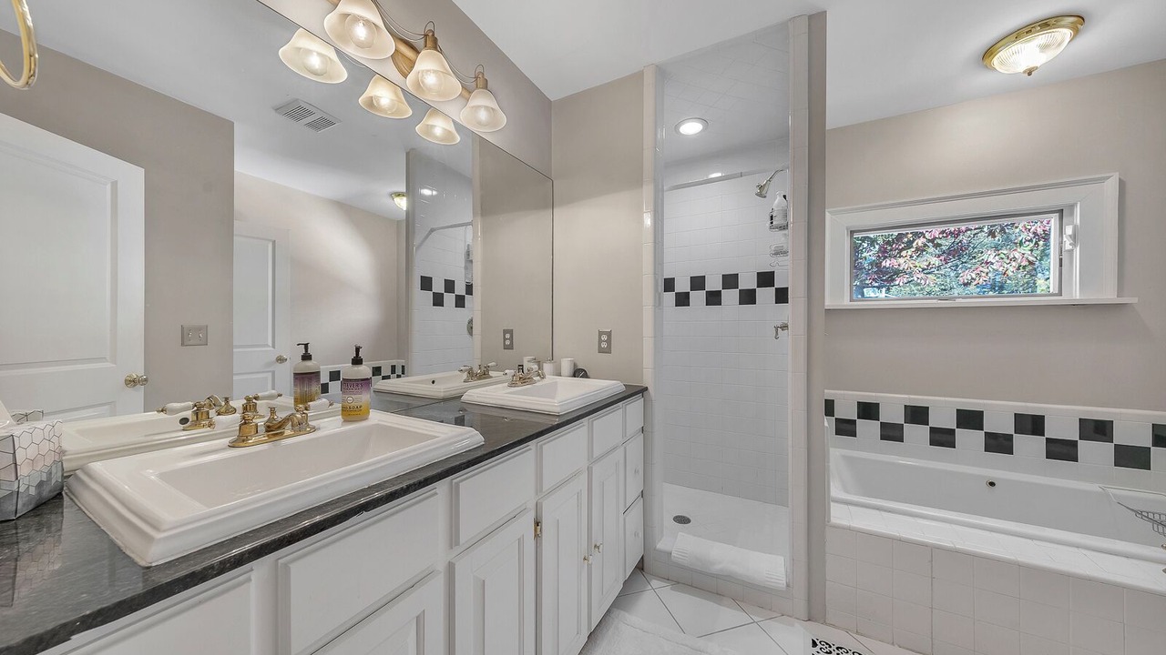 Photo of Bathroom in Knight Park