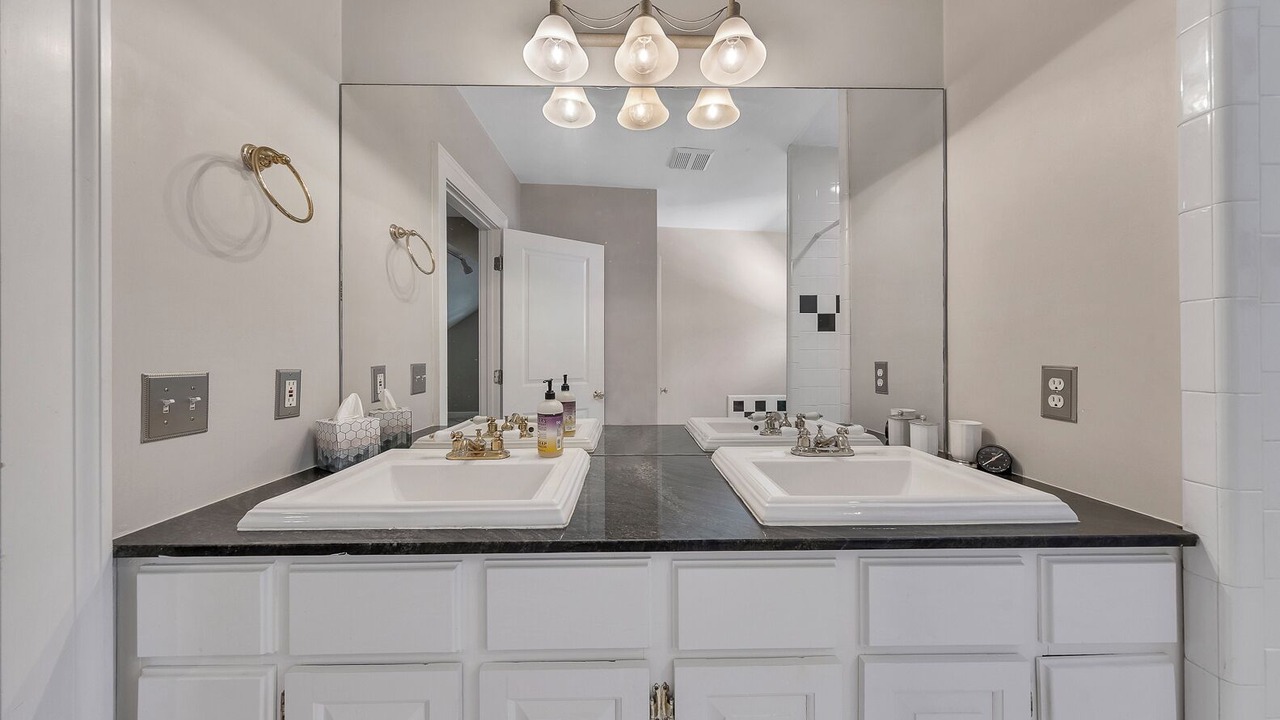 Photo of Bathroom in Knight Park