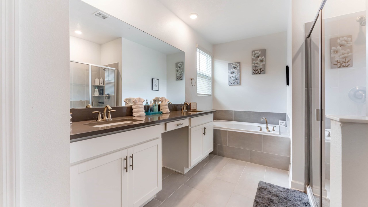 Photo of Bathroom in Davenport