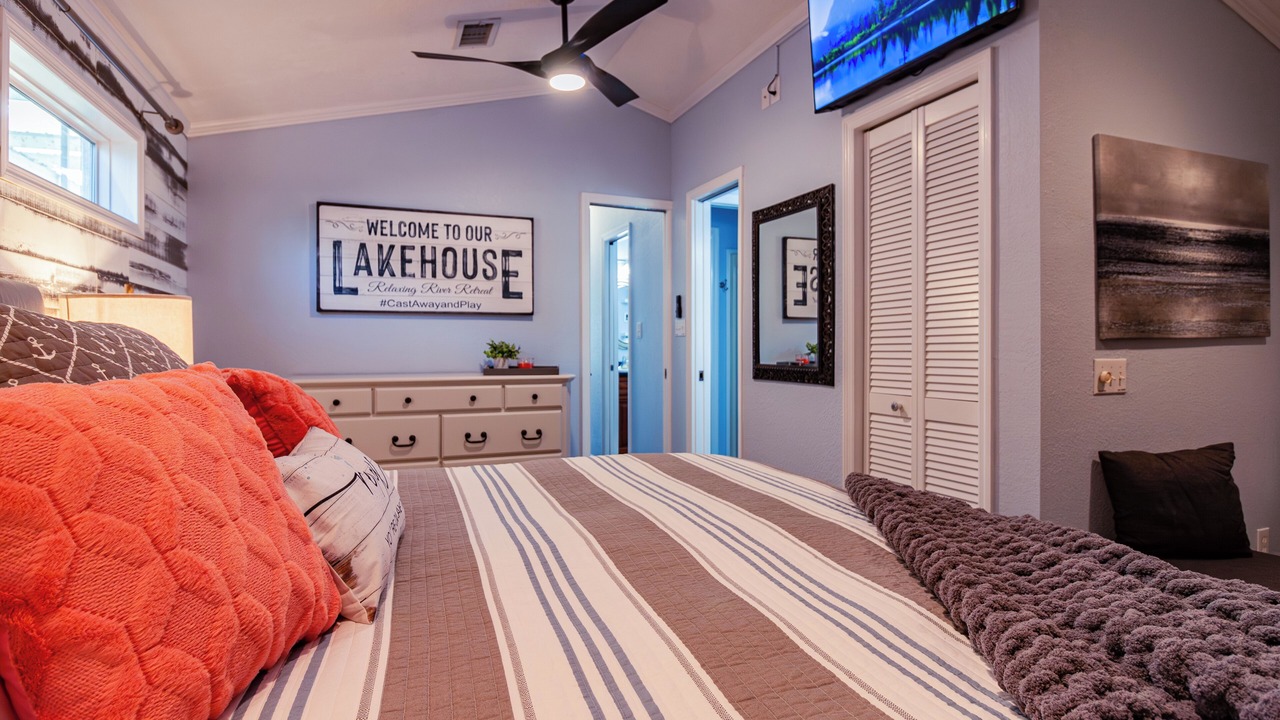 Photo of Bedroom in Bainbridge