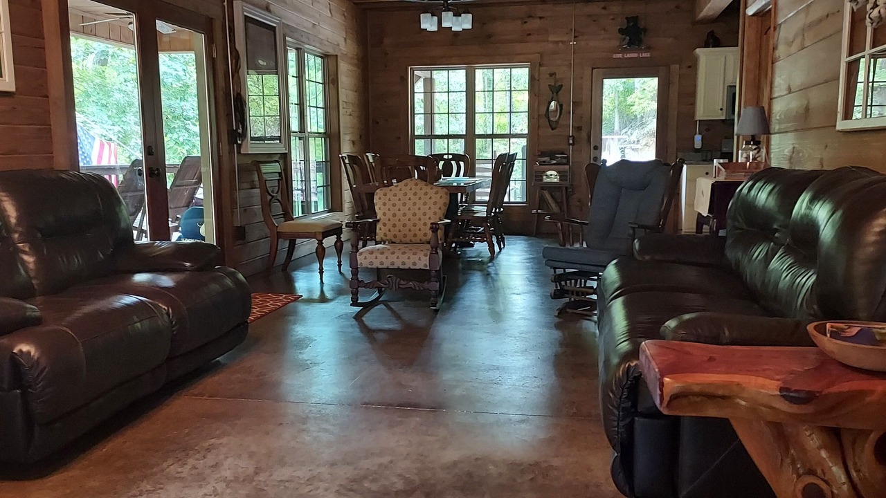 Photo of Livingroom in Wedowee