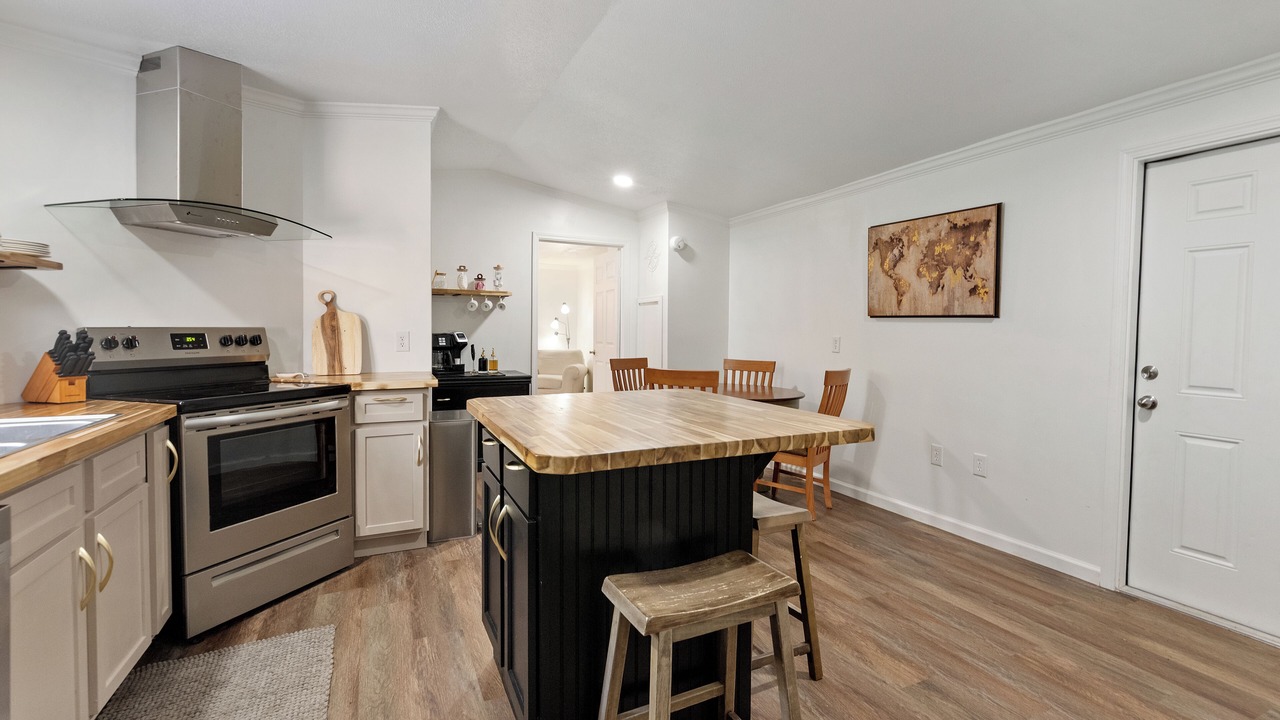 Photo of Kitchen in Saint Elmo