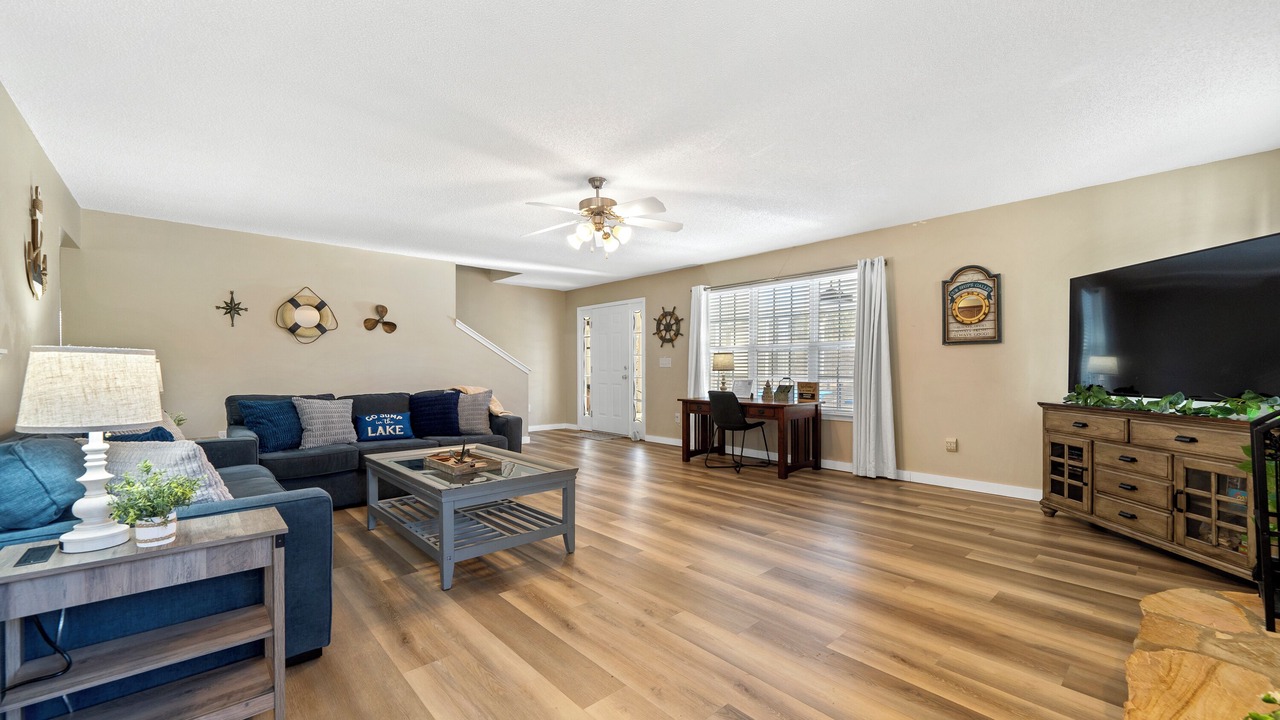 Photo of Livingroom in Eatonton