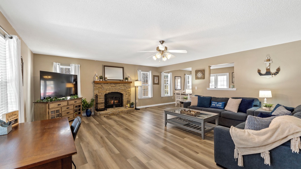 Photo of Livingroom in Eatonton
