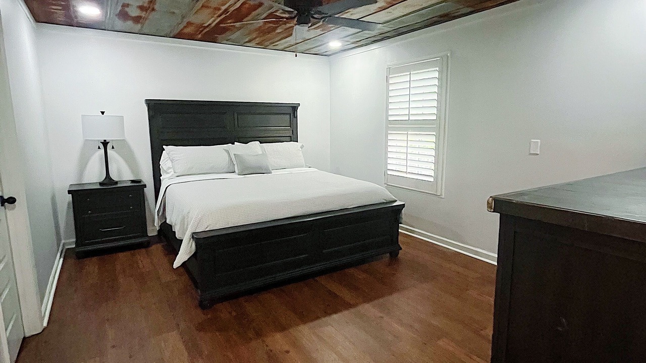 Photo of Bedroom in Hahira