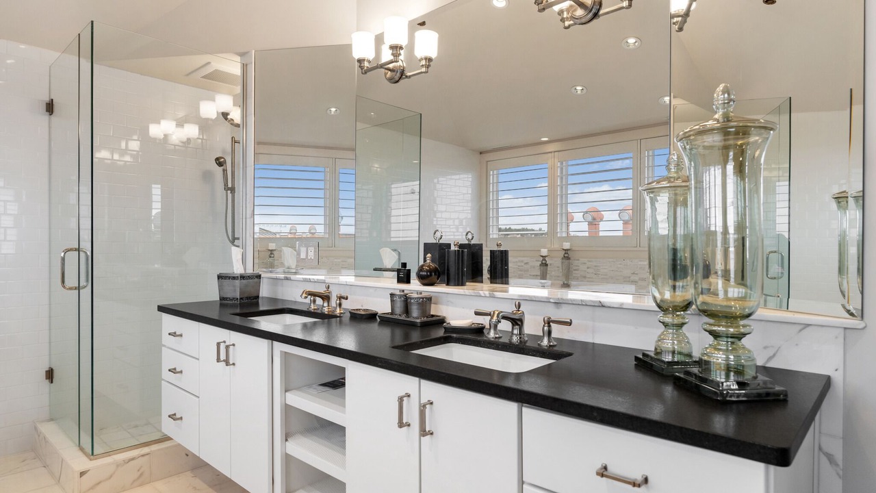 Photo of Bathroom in Bay Harbor