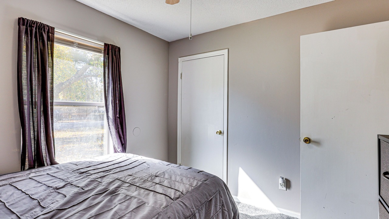 Photo of Bedroom in Pooler