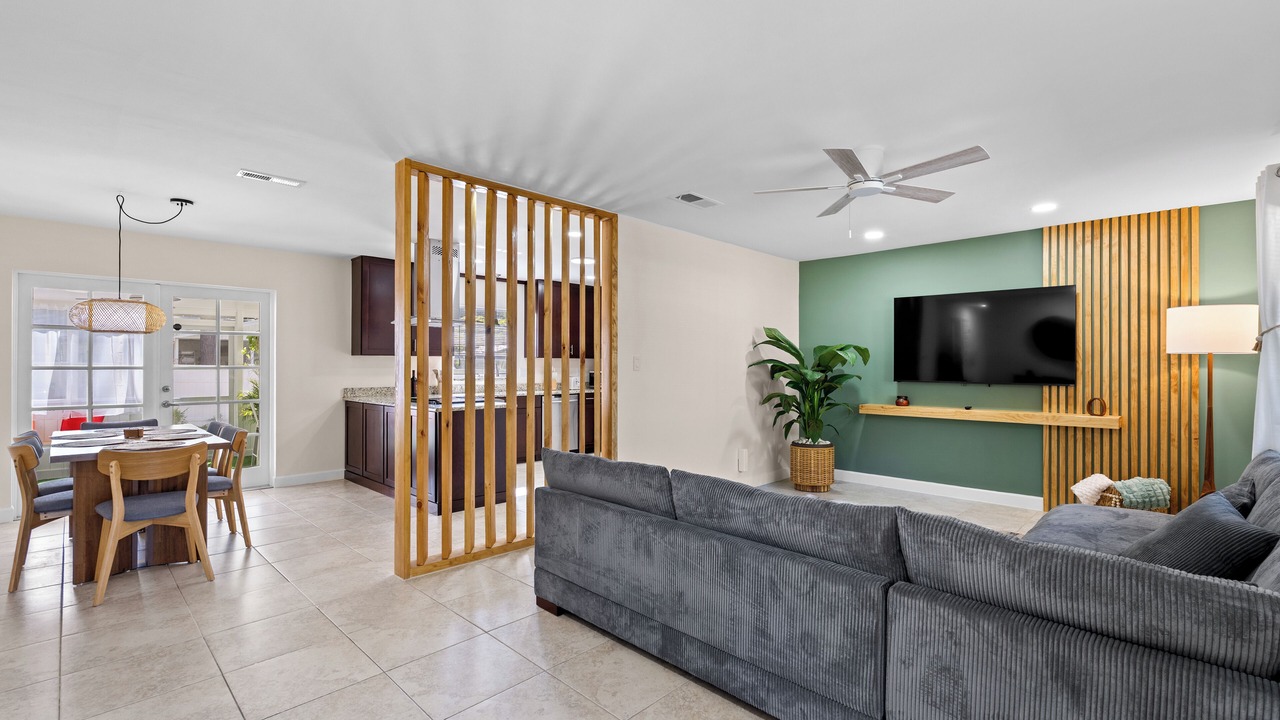 Photo of Livingroom in Gainesville