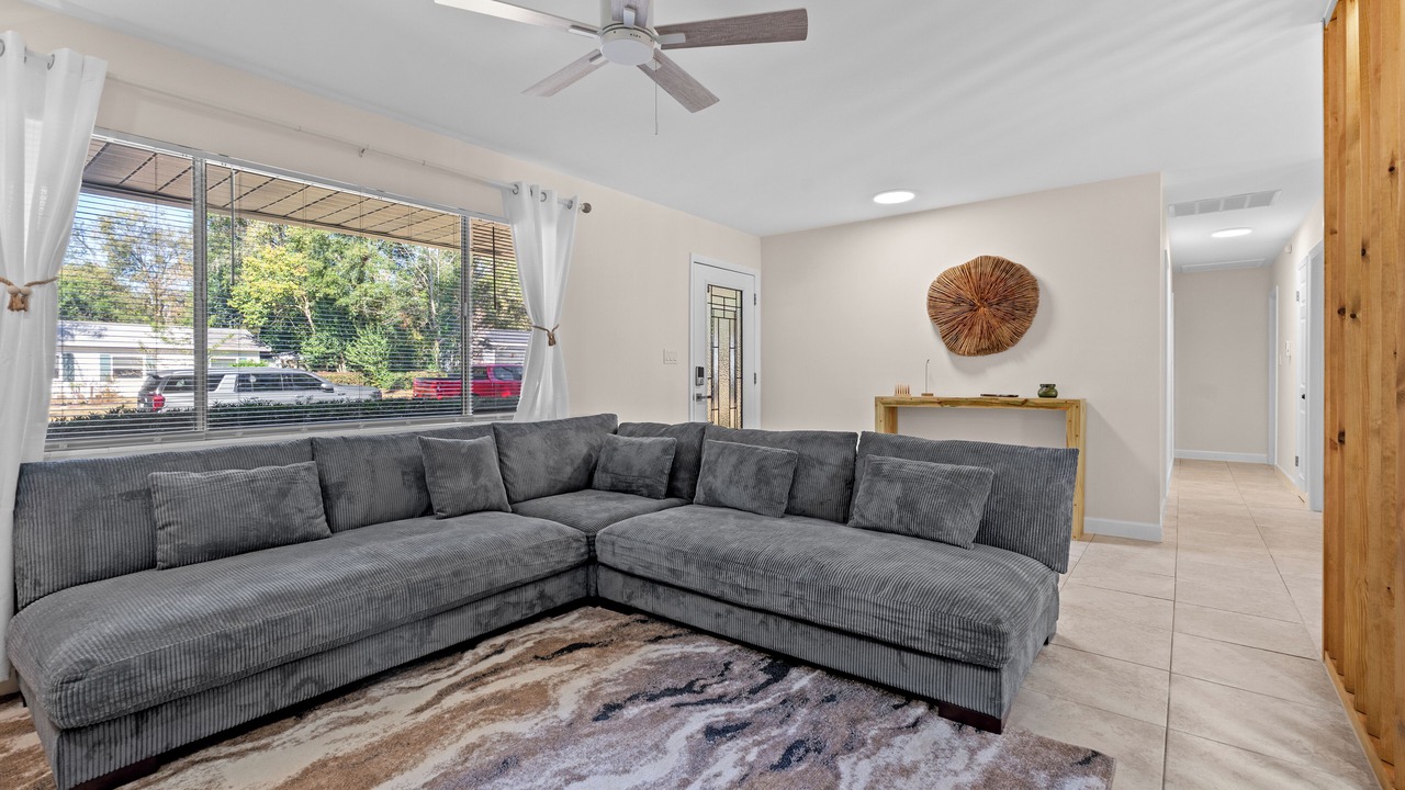Photo of Livingroom in Gainesville