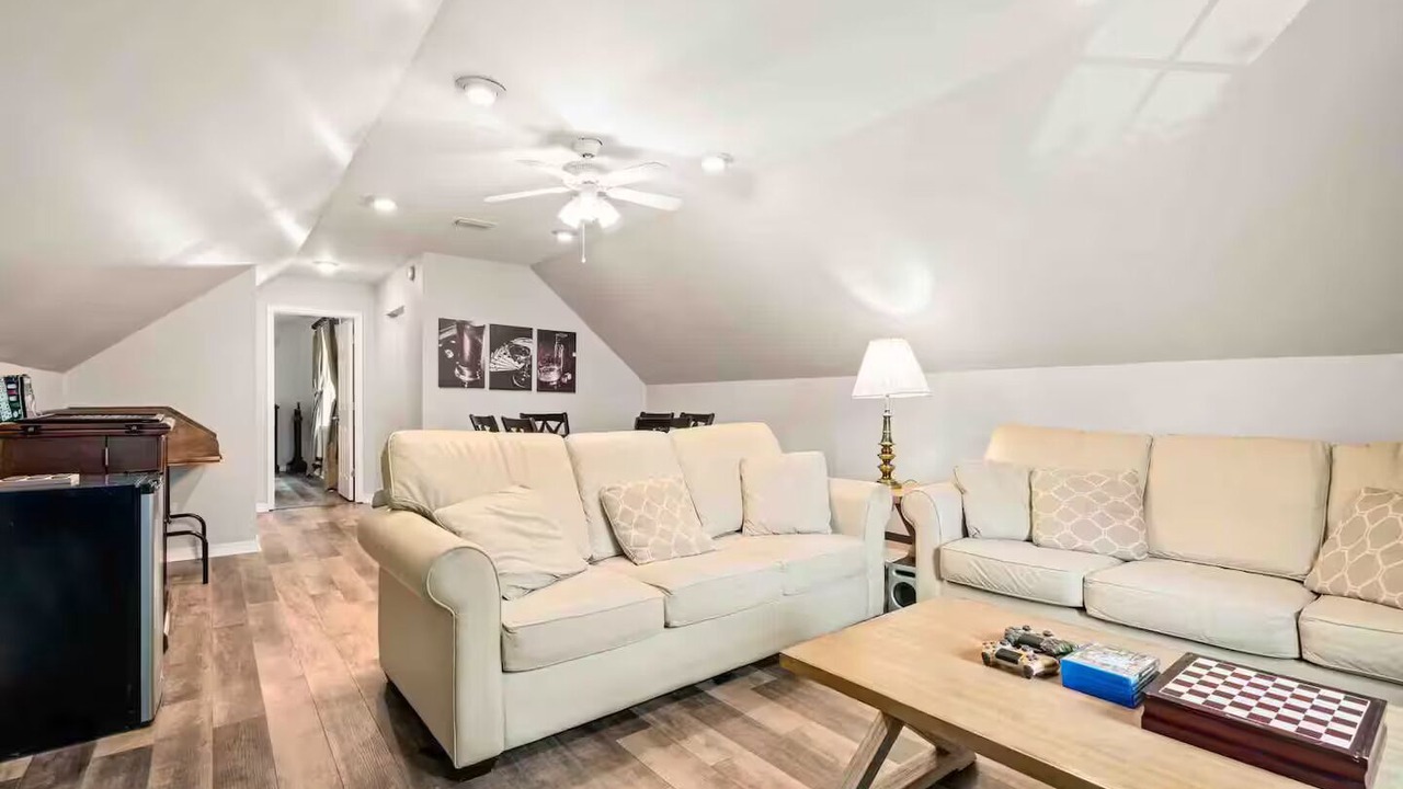Photo of Livingroom in Daphne