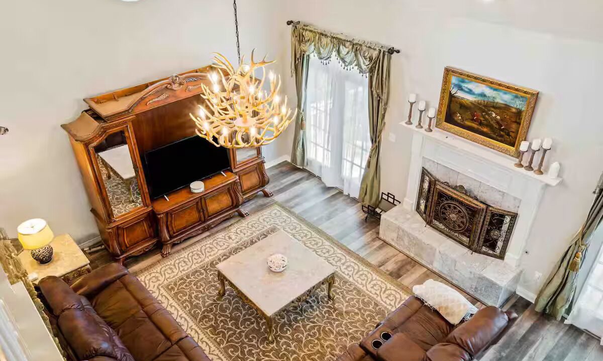Photo of Livingroom in Daphne