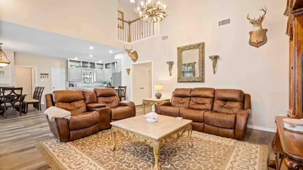 Photo of Livingroom in Daphne