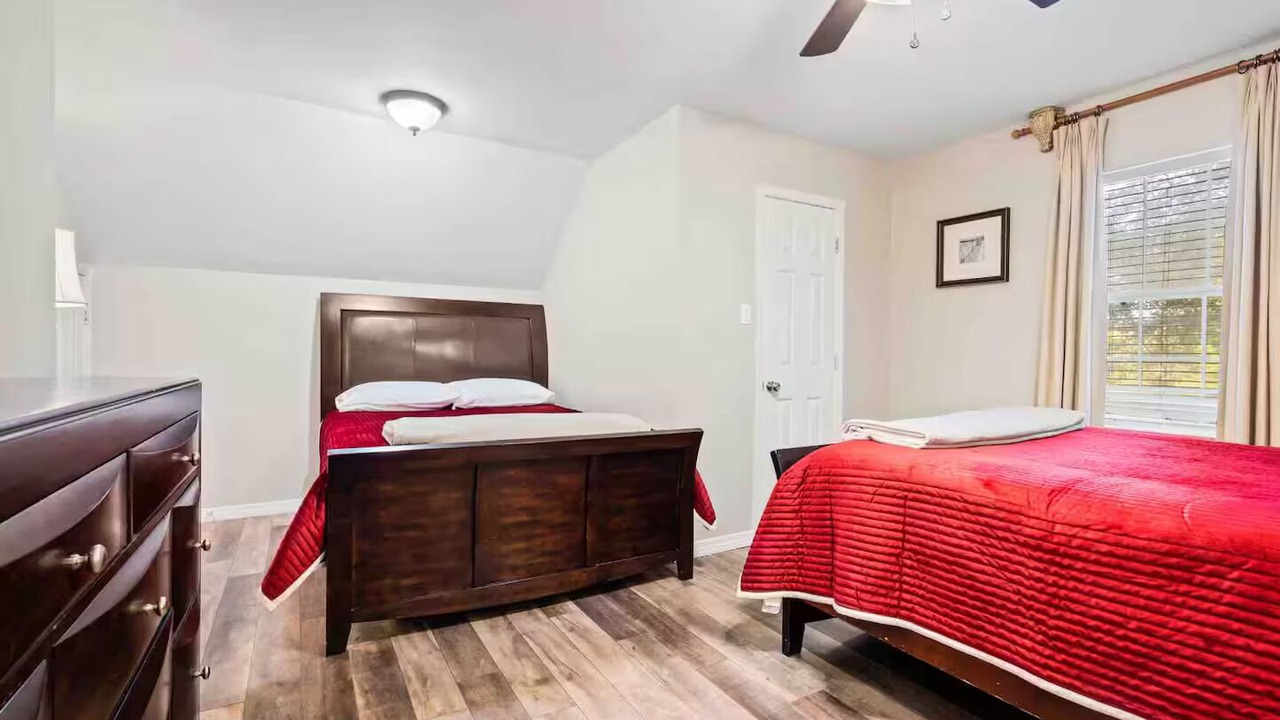 Photo of Bedroom in Daphne