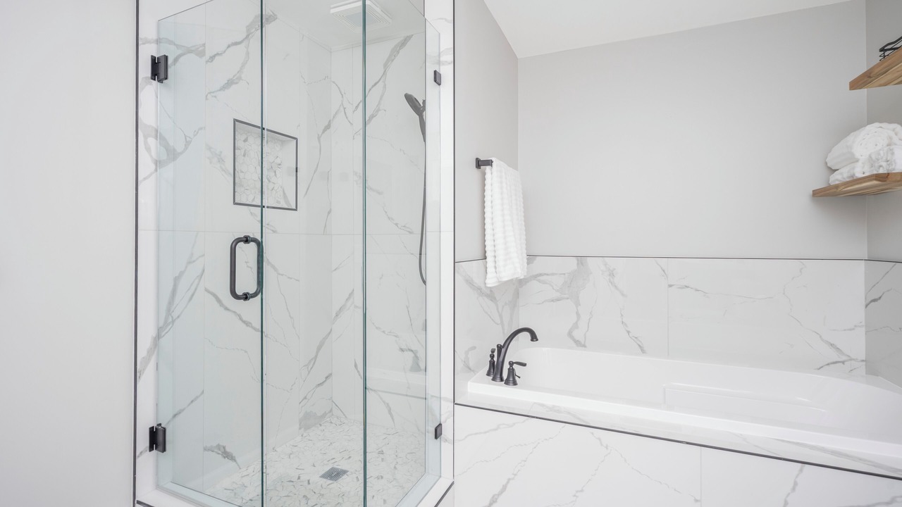 Photo of Bathroom in Gunter Afs