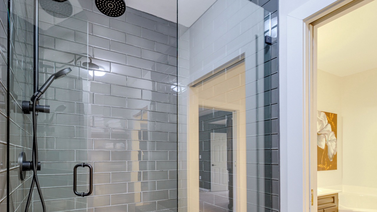 Photo of Bathroom in Guntersville