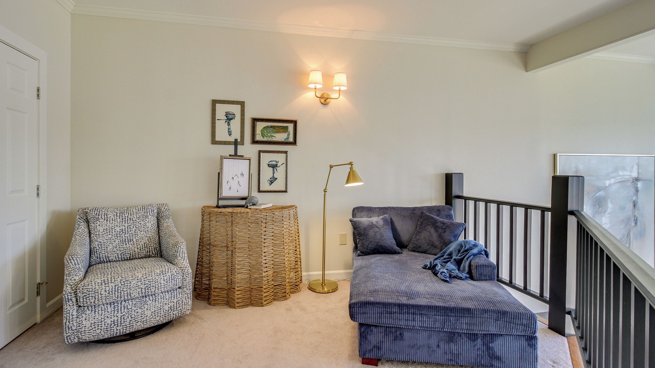 Photo of Livingroom in Guntersville
