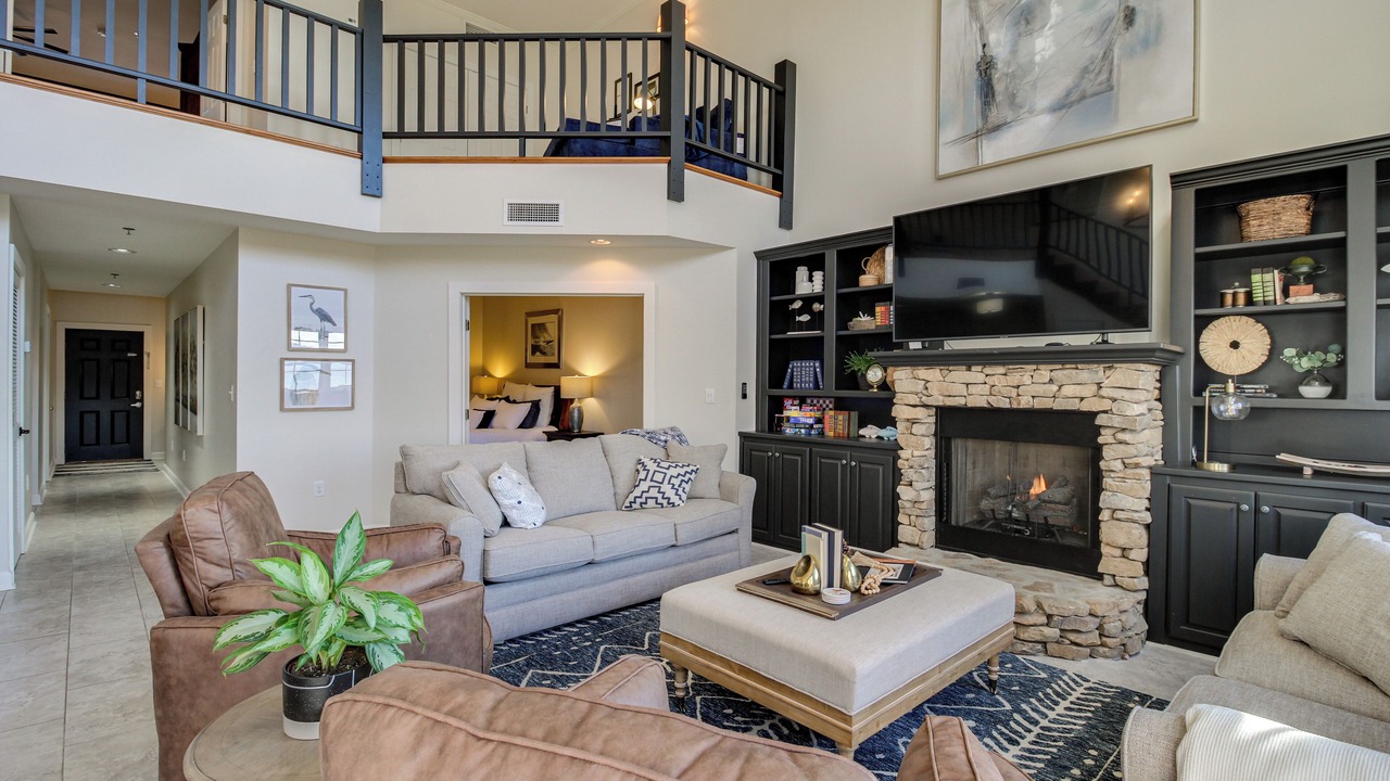 Photo of Livingroom in Guntersville