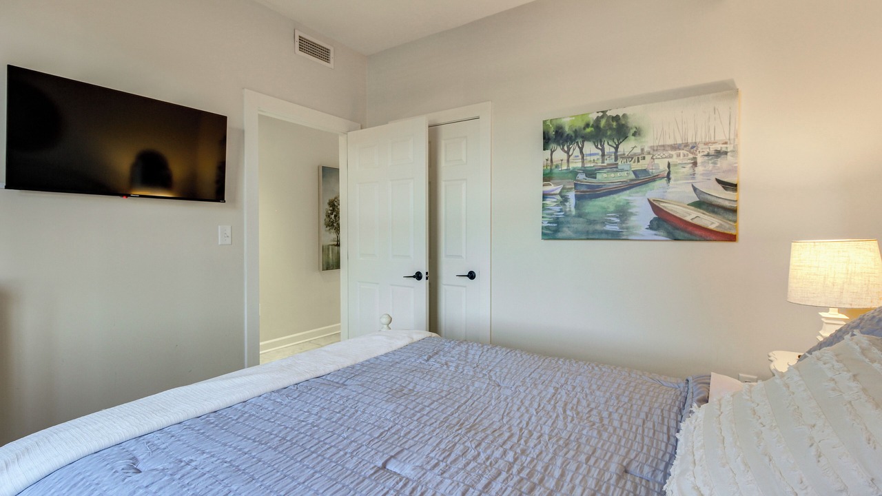 Photo of Bedroom in Guntersville