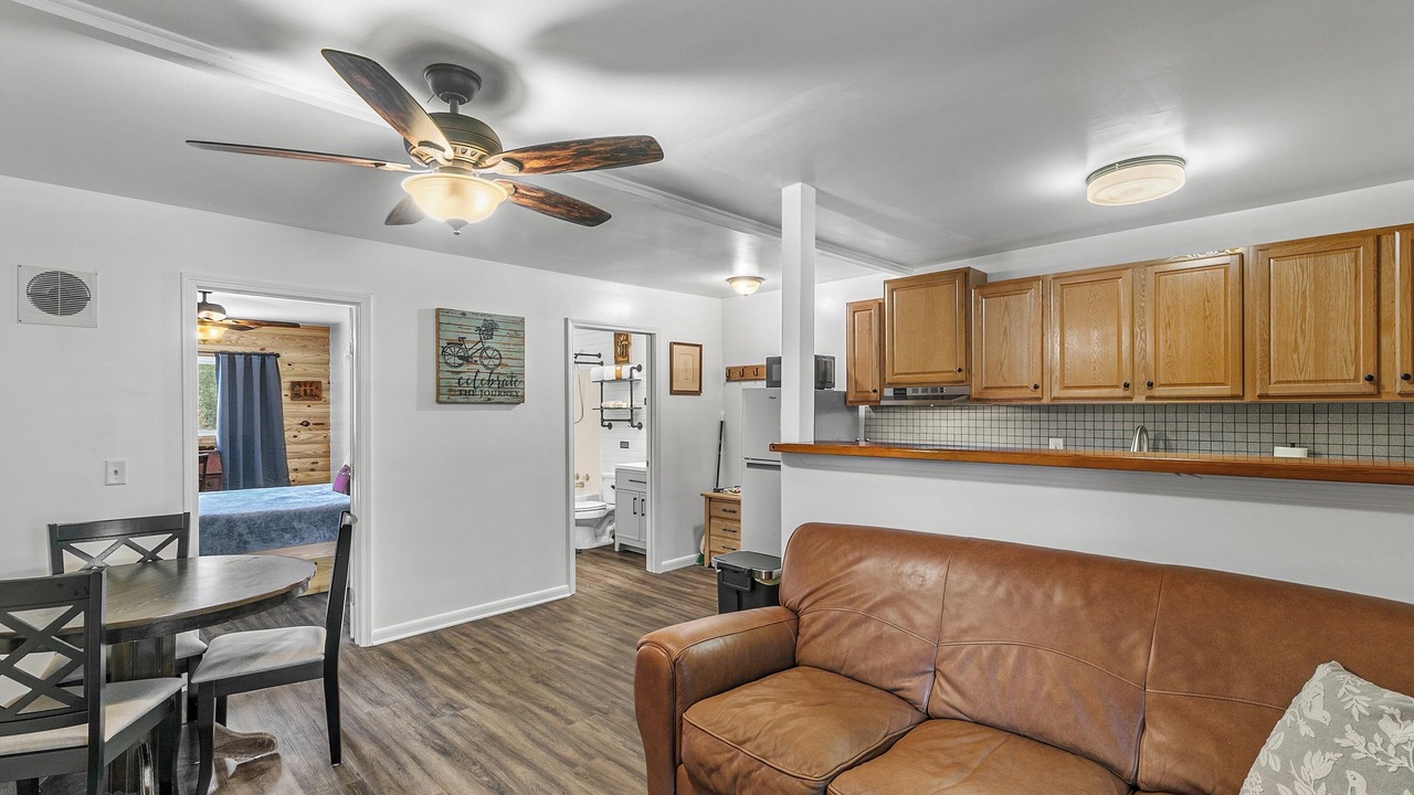 Photo of Livingroom in Enterprise